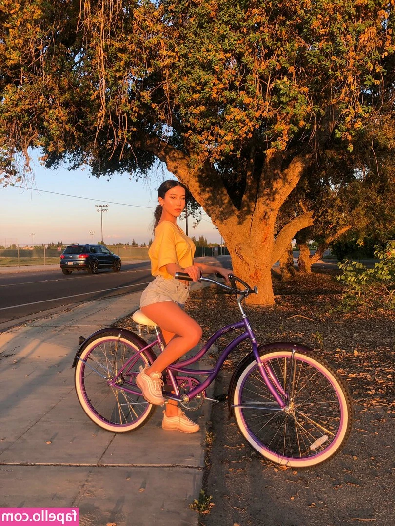 Cierra.Revilla [ cierra-revilla ] - New toy! New toy!