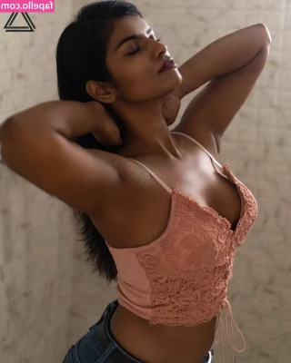 Nidhi Goel [ nidhi-goel ] - 🔥 NUEVO VÍDEO TRIO 🔥