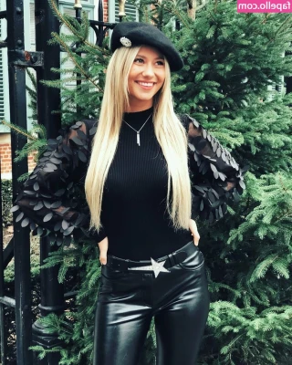 Celine Van Ouytsel [ celine-van-ouytsel ] - Post workout