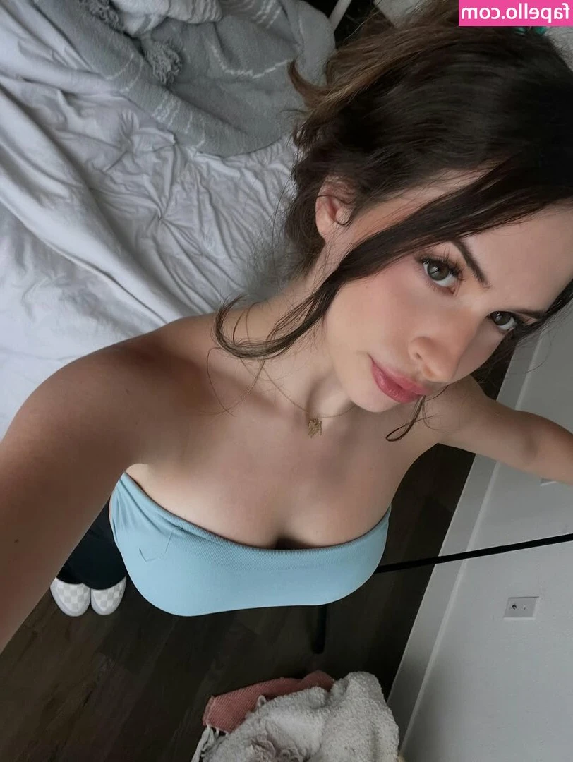 GillianAprils - Are we your favorite duo? 👯‍♀️ @isabelleharis