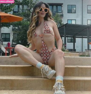 GillianAprils - 😛 @coleconnorxx