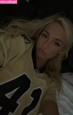Addy B [ addy-b ] - Some behind the scenes, I just loooooove the lightning 🤩😛