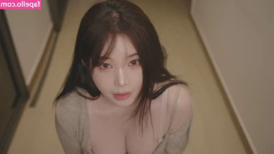 ASMR Yoon Ying [ asmr-yoon-ying ] - Do you want to sit in front of me bent over 😁