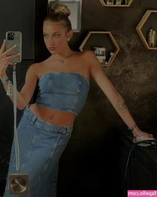 AlaiaJeanneau - Like 100 of my posts for more videos on my feed 🖤✨