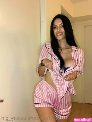 katanacat - Just did a new sextape...dropping this Friday 😘😘