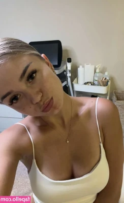 maxima_mclk [ maxima-mclk-1 ] - Being naughty 🙉