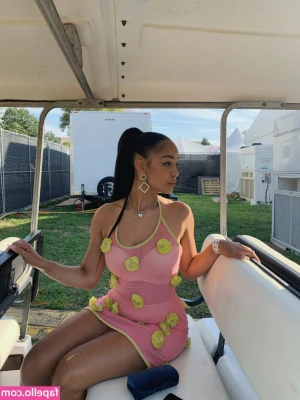 Jorja Smith [ jorja-smith ] - Have to tag my self as you can’t see my face with my big tits! To