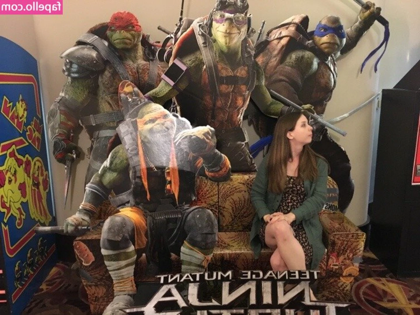 Jenny Nicholson [ jenny-nicholson ] - Watch me play baby 😉 plus some close up pussy spreading.   Fun