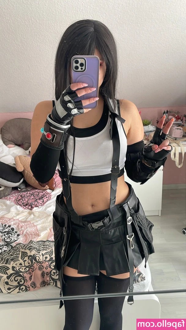 Avygenki - Sissy dressing fun
