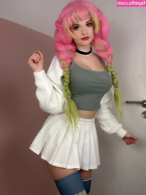 Avygenki - I need someone to cover my tits with cum😈🤤