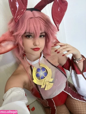 Avygenki - Sunbathing in the garden, I hope my neighbours didn’t see 🙊