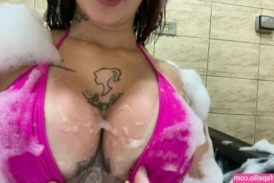 Daiane Shneyder [ daiane-shneyder ] - hehehe I was a naughty girl this morning - begging daddy for his cum