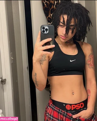 Treasure Osiria [ treasure-osiria ] - Exclusive kitchen video in my booty shorts and thong. Hope you have a