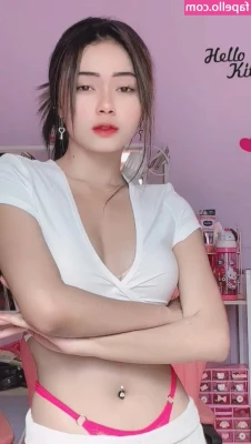 kittyshaa - I love making content in public for y’all makes me feels like a