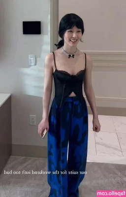 39daph [ 39daph-13 ] - Fun fact of the day: I love big balls/ball sacks. Do with this