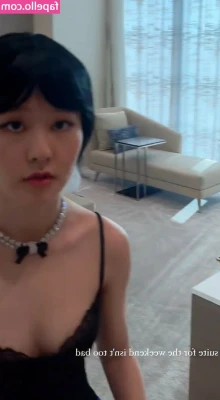 39daph [ 39daph-13 ] - Who needs dessert when you've got a treat like this?