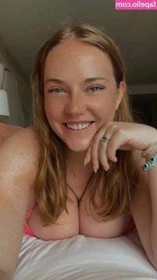 Katie Moran [ katie-moran ] - ENJOYING A SOAK IN THE HOT TUB 😁 WHO WANTS TO JOIN ME 😜 XXX