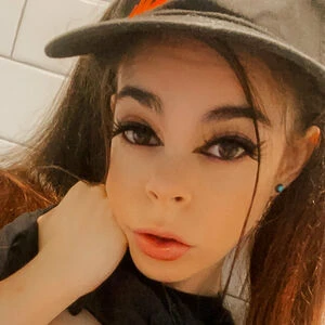 Del - shegavemethree
