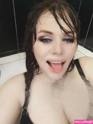 Alicecosplay - Nerdy t-shirt of the day + no makeup