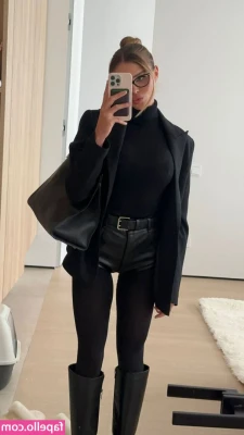 Summerlovesummerl - I bet you want to know😻 where this is leading to? 💡💡 📬 DM