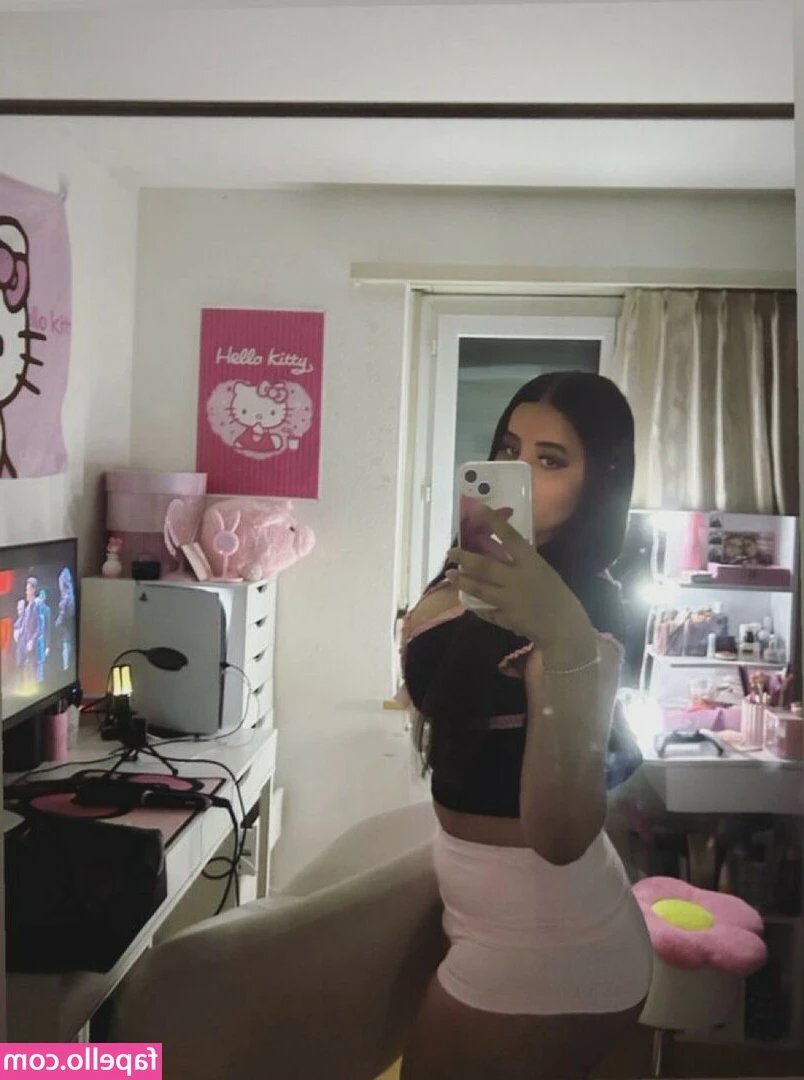 Pinkhealz, Xyshams [ pinkhealz-xyshams ] - This was my very first lewd photoset :D