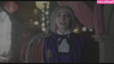 Emma Myers [ emma-myers ] - i really want someone to eat this little pussy while i sit on this