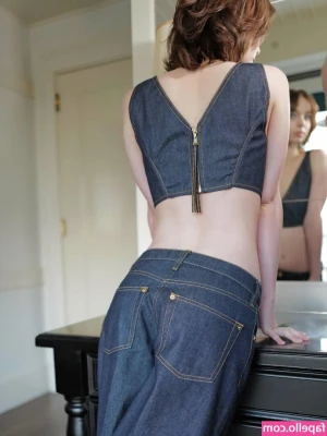 Emma Myers [ emma-myers ] - You could wear that outfit to a parade. What do you think? 😂🔥