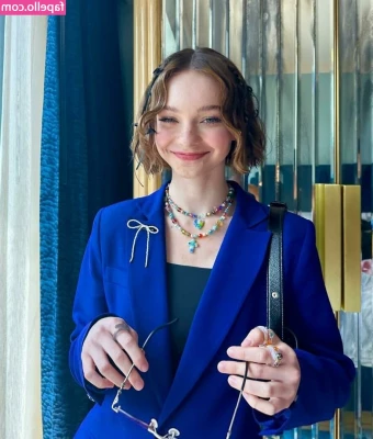 Emma Myers [ emma-myers ] - Quien me va a buscar al cole
