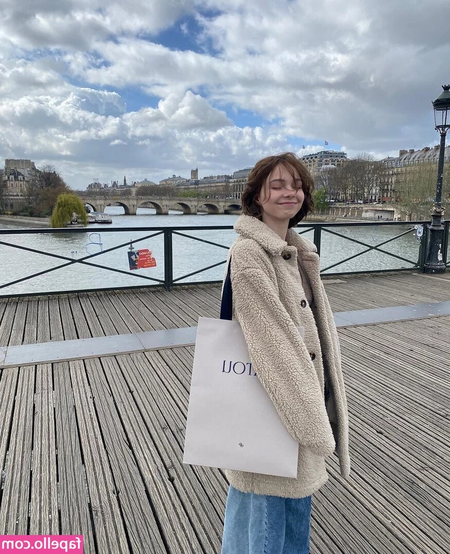 Emma Myers [ emma-myers ] - Bondage  amp  black silk