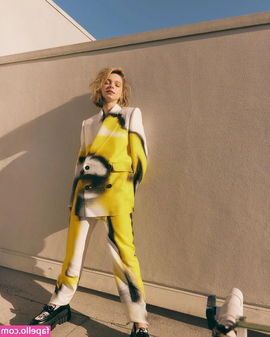 Emma Myers [ emma-myers ] - pt 1- booty