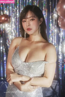 kimgapju - Little close up of me playing with my boobies for you today... Let me