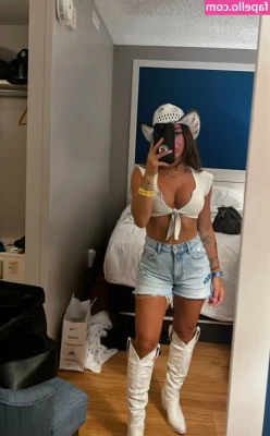 Jjjjennaa - ‼️Titty Teaser Challenge‼️  Hit My goal $88.88 before 12pm