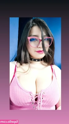 Abby Chwan [ abby-chwan ] - do you like my plug? 🥺😜