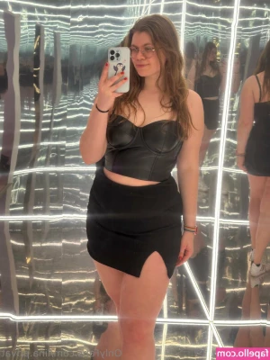 lina.privat [ lina-privat ] - i wanna see some buttholes .. dm me carajo