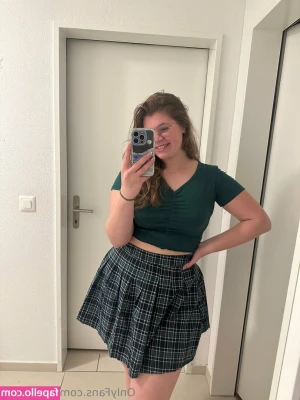 lina.privat [ lina-privat ] - Afternoon quickies are the best 🤤what type of content would you