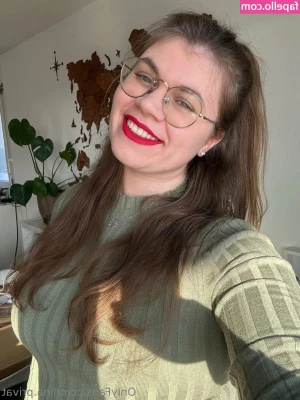 lina.privat [ lina-privat ] - Yesterday's shoot went absolutely fantastic😍  I took my dildo and