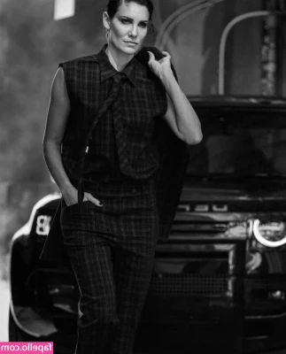 Daniela Ruah [ daniela-ruah ] - Little car play