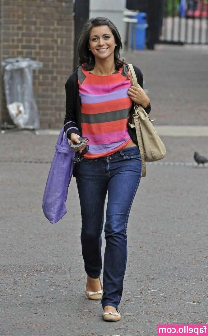 Lucy Verasamy [ lucy-verasamy ] - Hope you re having a great Friday babe   lt 3