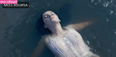 Ann Skelly [ ann-skelly ] - i just sent out a pussy clip shot from below this skirt (pantyless)