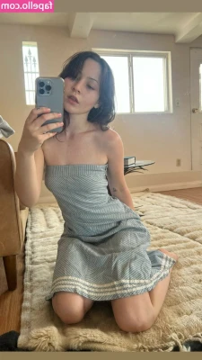 Ella Woolsey [ ella-woolsey ] - This is your preview of the latest PPV I sent out TODAY. If you