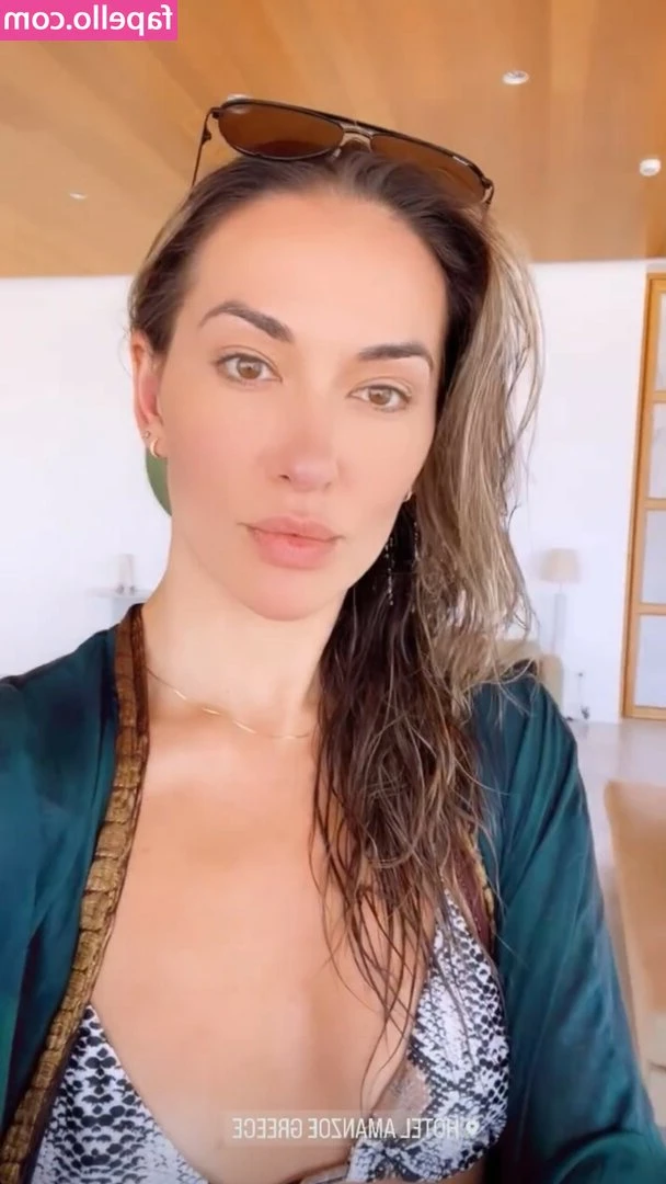 Tasya Teles [ tasya-teles ] - 🎶Shake that ass for me shake that ass for me🎶 🥵🥵
