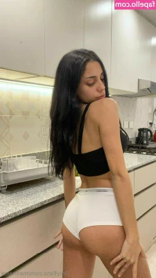 Melina Lox [ melina-lox ] - Do you like my nude tik tok remakes?