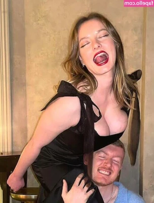 Dakota Blue Richards [ dakota-blue-richards ] - Who likes my cum shots