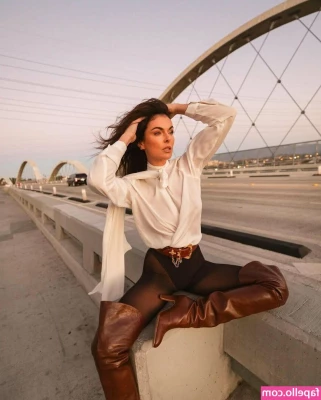 Serinda Swan [ serinda-swan ] - Sit by the sea and watch me wake take my boots off. Public boot and