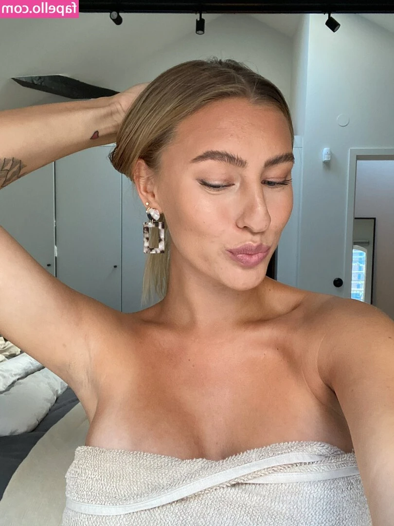 sannajornvik - How are you gonna tease me today? Drop me a message then let's play.