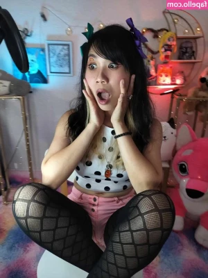 Bessy Q [ bessy-q ] - Short stuffed belly play 🤤