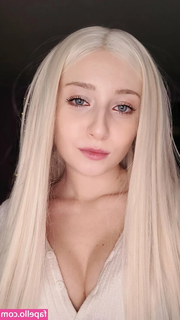 aheliana - Are you ready to stimulate all your senses?🔥