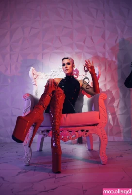 matrix.dominatrix [ matrix-dominatrix ] - 100 likes and I’ll post the video of me pulling them out 😈