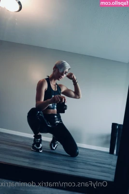 matrix.dominatrix [ matrix-dominatrix ] - That anal I tried to do 🤣 lol I'm not a fan but I tried