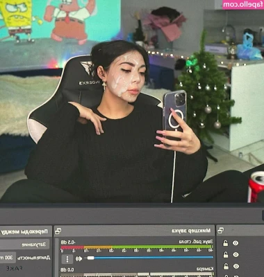 Ekatze007 - fresh out the shower and already thinking about getting dirty